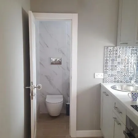 Quaint Townhouse Holiday home