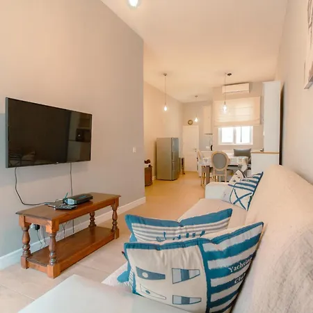 Quaint Townhouse * St. Paul's Bay